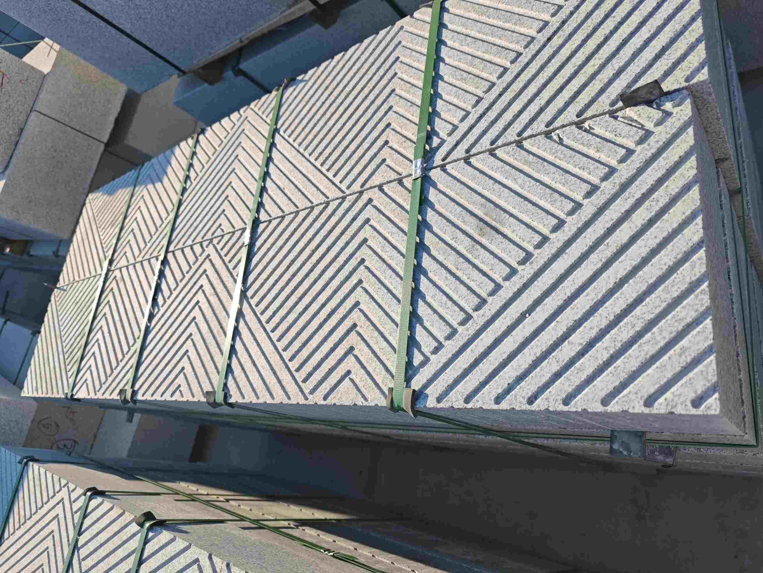 广西芝麻白石材雕刻定制