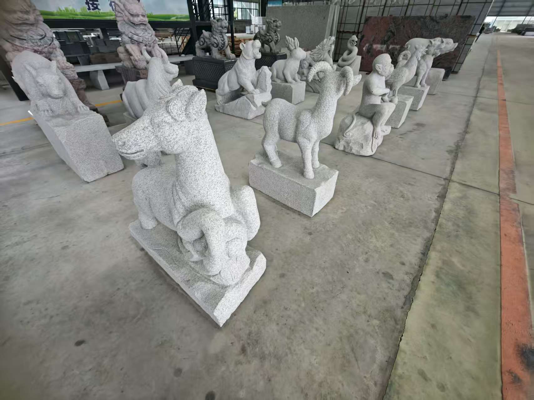 广西芝麻白雕刻 十二生肖 异形雕刻