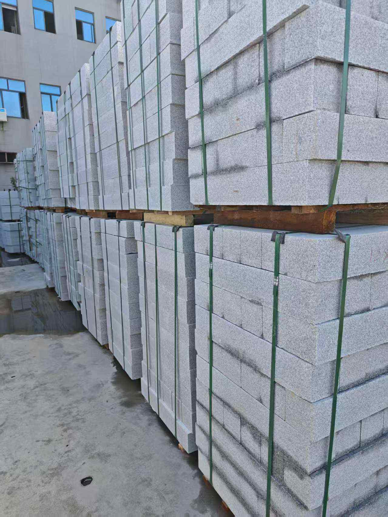 广西芝麻白路牙石，路侧石