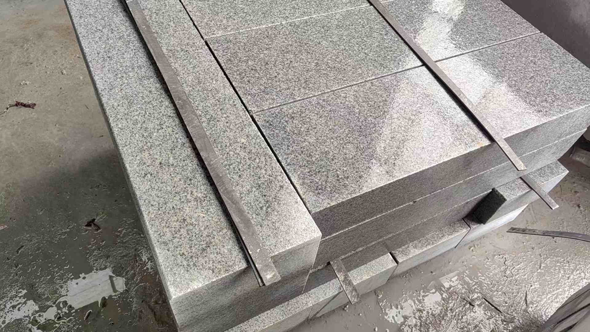 广西芝麻灰 芝麻白 路牙石 路侧石 马路牙子